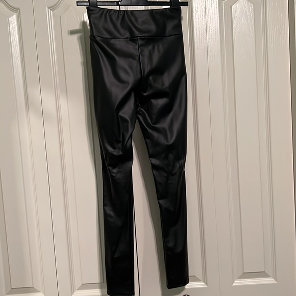 Faux Leather Leggings - Picture 3 of 4